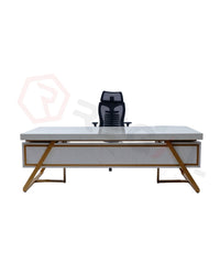 Nova Executive Table
